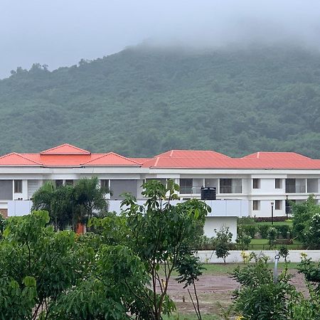 Ferienwohnung Mizzle Exotica Lonavla Exterior foto