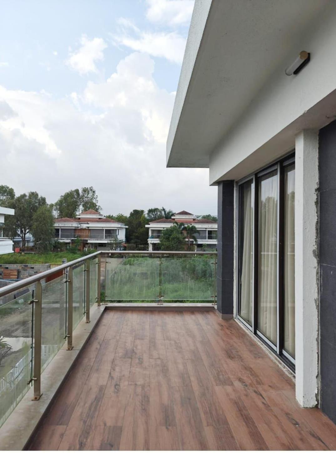 Ferienwohnung Mizzle Exotica Lonavla Exterior foto