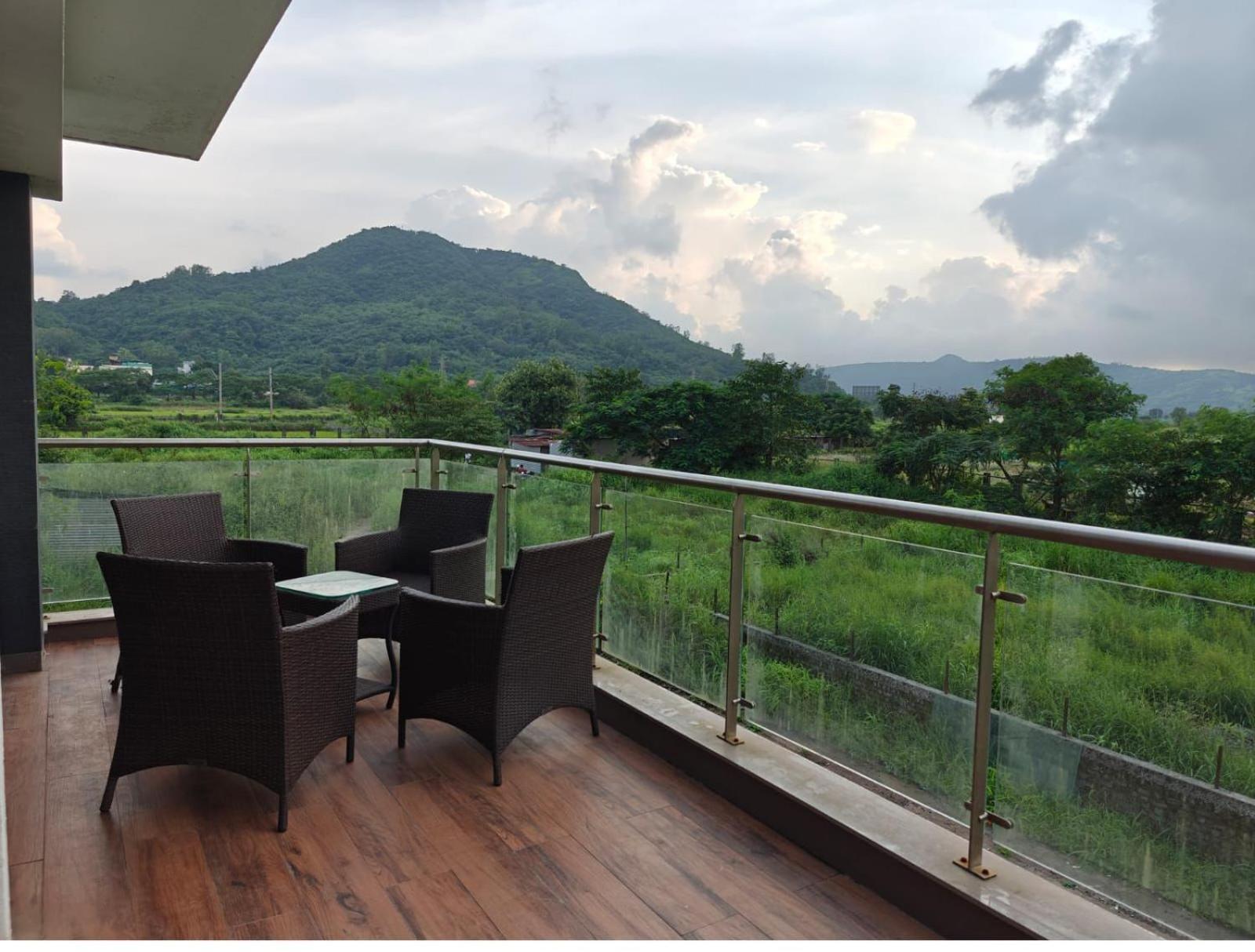 Ferienwohnung Mizzle Exotica Lonavla Exterior foto